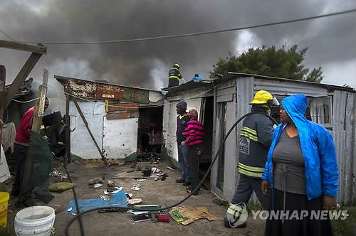 epaselect SOUTH AFRICA SHACK FIRE