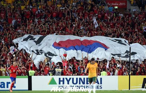 한국 FIFA 56위↓..일본에 밀려 아시아 3위로
