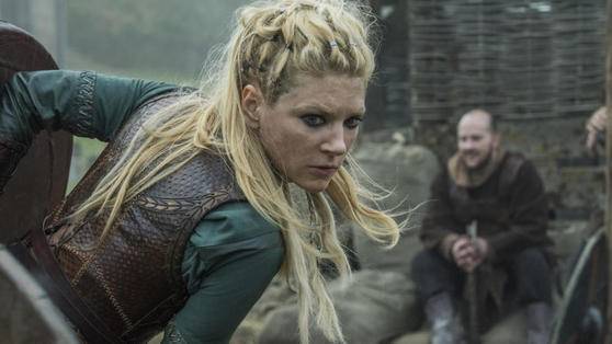 미국 히스토리채널이 상영중인 드라마 '바이킹스'의 여전사 라게르타 역을 맡은 캐서린 위닉. [사진=히스토리채널, Bernard Walsh)