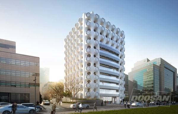 KEB 하나은행 삼성동 별관 리모델링(2017)은 외부의 모듈 거푸집을 직접 짜서 프리캐스트 방식으로 조립했다.