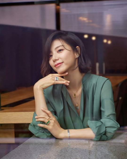 모니카비나더