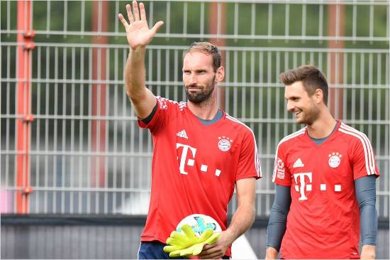 은퇴한 지 1년도 되지 않아 복귀한 골키퍼 톰 슈타르케. (사진=바이에른 뮌헨 트위터)