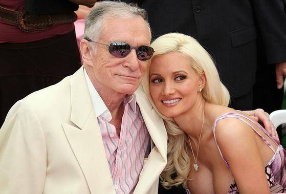 헤프너와 7년간 교제한 홀리 매디슨. 그와의 결혼을 원했으나, 헤프너는 끝내 청혼하지 않았다. [중앙포토]