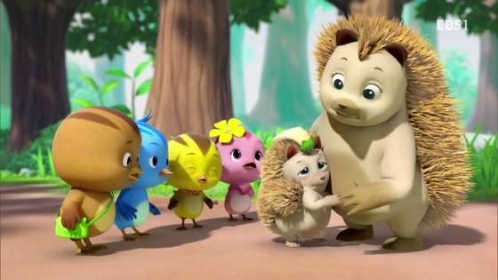 EBS TV만화 '엄마 까투리'의 한 장면. 고슴도치 가족에서도 엄마만 나온다.