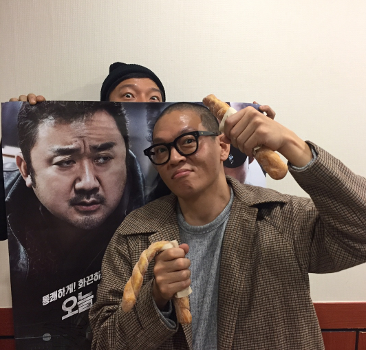 ‘범죄도시’ 박지환, 500만 돌파 공약 “꽈배기 선물” 실천
