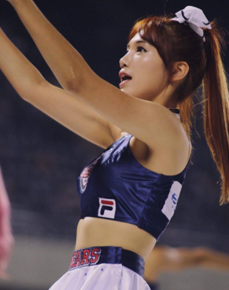S-girl] 치어리더 도정은, 두산을 빛낼 '승리 요정'