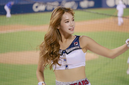S-girl] 치어리더 도정은, 두산을 빛낼 '승리 요정'