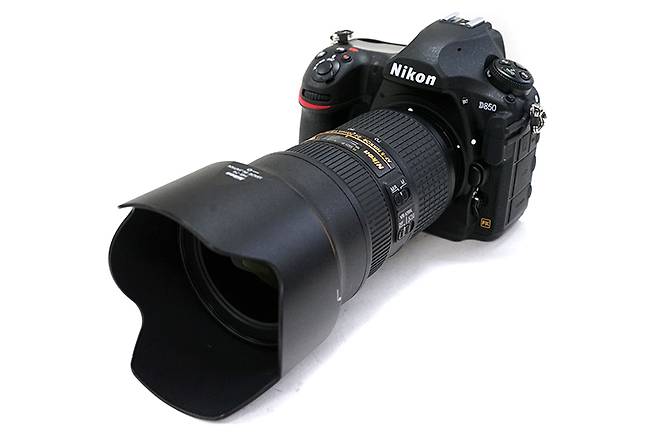 니콘 D850.