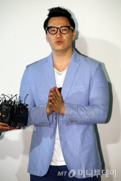 가수 더원