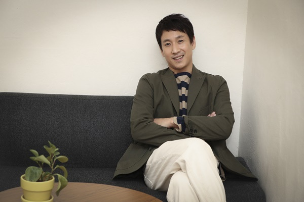 이선균