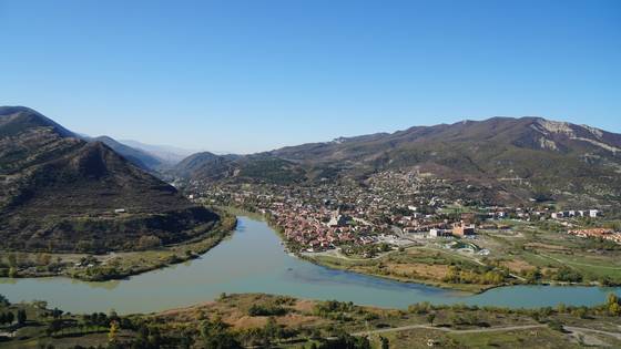 트빌리시에서 30분만 빠져나가면 볼 수 있는 아름다운 풍경. 도시전체가 유네스코 세계문화유산인 므츠헤타.