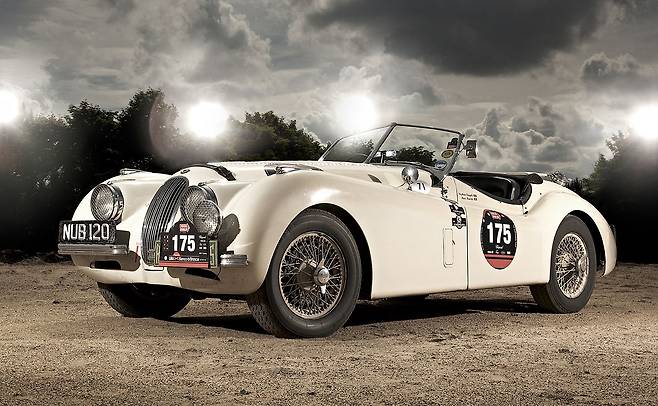 XK120 (이미지:재규어)