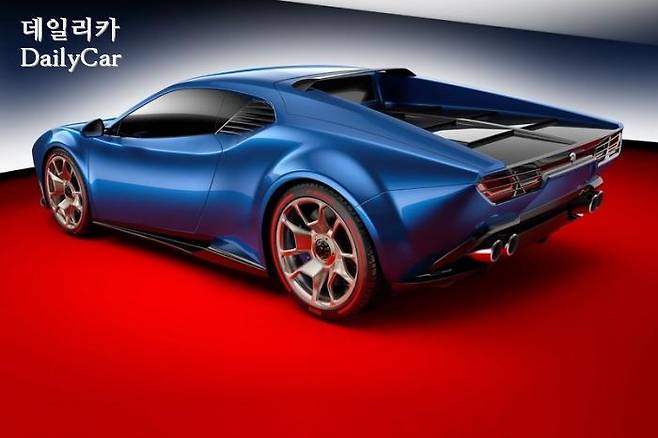 아레스 디자인, 우라칸 기반한 데토마소 판테라 ′프로젝터 팬더(Project Panther)′