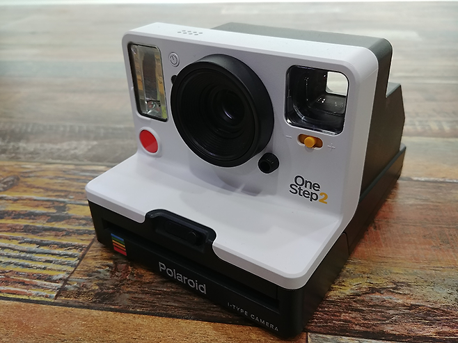 폴라로이드 원스텝2