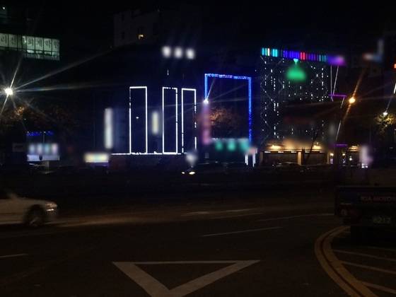 풍생 중·고등학교 정문을 빠져나오면 바로 보이는 모습. 채혜선 기자