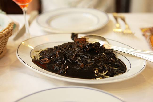 오징어 먹물 파스타