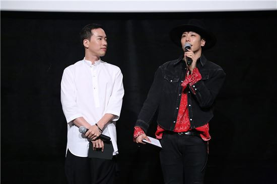 박효신 정재일 / 사진=글러브엔터테인먼트 제공