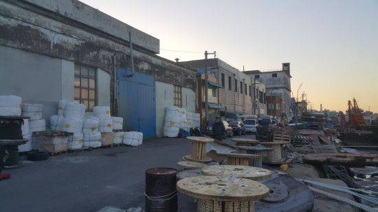 27일 오후 찾은 군산 째보선창. 선박정비와 어판기능을 잃은 뒤 인적이 끊긴 상태다.