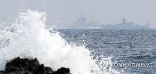 독도방어 훈련하는 함정들 [연합뉴스 자료사진]
