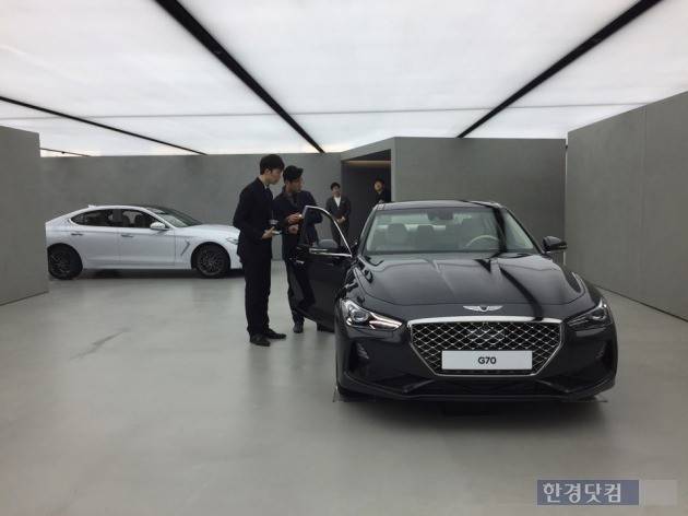 제네시스 전용 전시장 2층 모습. (사진=김정훈 기자)