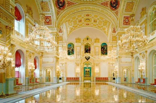 이스타나 누룰 이만은 금으로 된 돔과 1788개의 방, 256개의 화장실을 갖춘 궁전이다. (사진=자유투어 제공)
