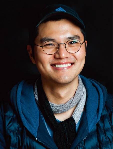 연극 ‘손님들’의 연출가 김정. [사진 제공 · ‘프로젝트 내친김에’]