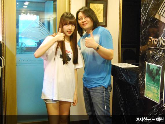 신인 걸그룹에서 인기 걸그룹으로 성장한 ‘여자친구’ 는 전기영 PVI 대표로부터 보컬 트레이닝을 받았다.