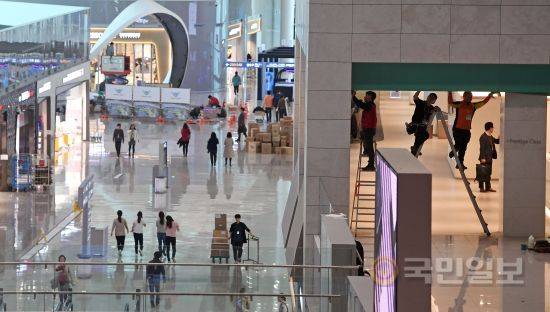 전망대에서 바라본 면세점 전경.