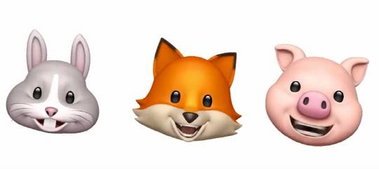 아이폰텐(X) 애니모지 기능을 활용해 노래를 부르고 있는 콘텐츠./사진=유튜브 캡쳐