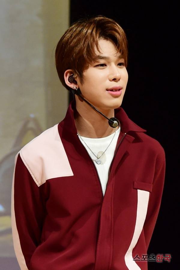 7인조 신인 보이그룹 '타겟' 쇼케이스가 24일 오후 서울 강남구 일지아트홀에서 열리고 있다. 사진=김봉진 기자 view@hankooki.com