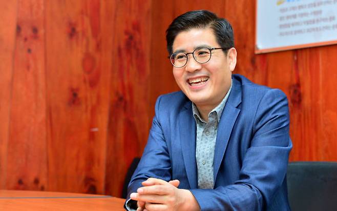 조영탁 대표는 “직원이 행복해야 고객도 행복해 질수 있다”면서 “바람직한 직원상은 일을 찾아서 하는 CEO마인드를 가진 사람”이라고 말했다.