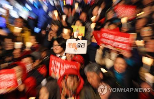 작년 3월 광화문 촛불집회 [연합뉴스 자료사진]