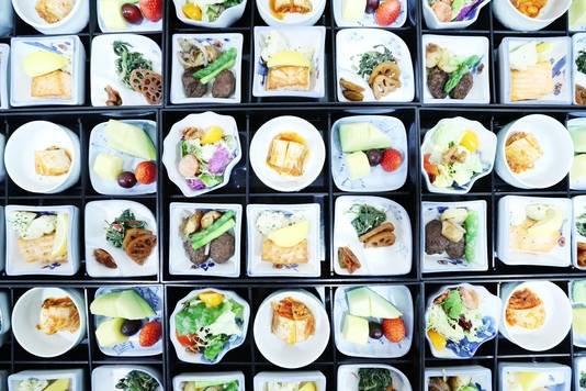 지난달 30일 청와대 영빈관에서 열린 장차관 워크숍 참석자들에게 만찬으로 제공된 도시락 일부 / 청와대