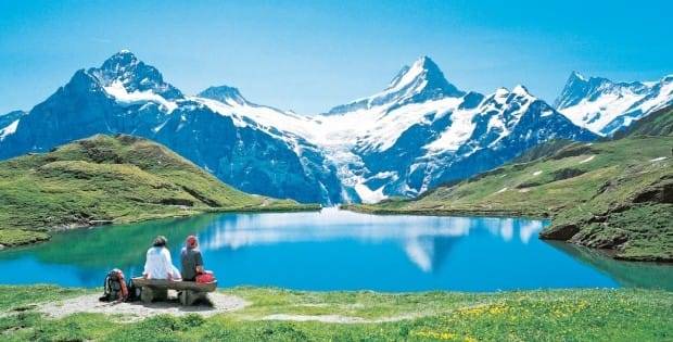 융프라우 그린델발트 피르스트에 있는 바흐알프 호수