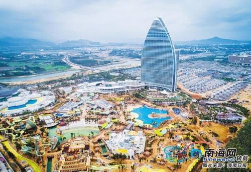 완공을 앞둔 중국 '아틀란티스 싼야 리조트' 모습 [해남일보 캡처]
