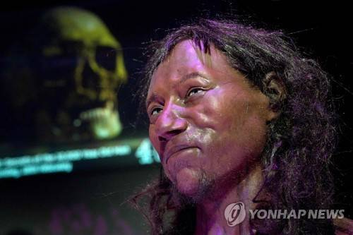 재구성된 최초 영국 원주민 '체더인' 모습 [AFP=연합뉴스]