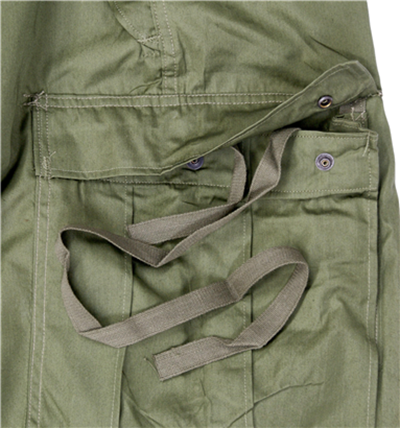 M1951의 카고 포켓과 끈 /출처=http://armyandoutdoors.co.uk/p/9172402/us-original-arctic-m-1951-m65-trouser.html