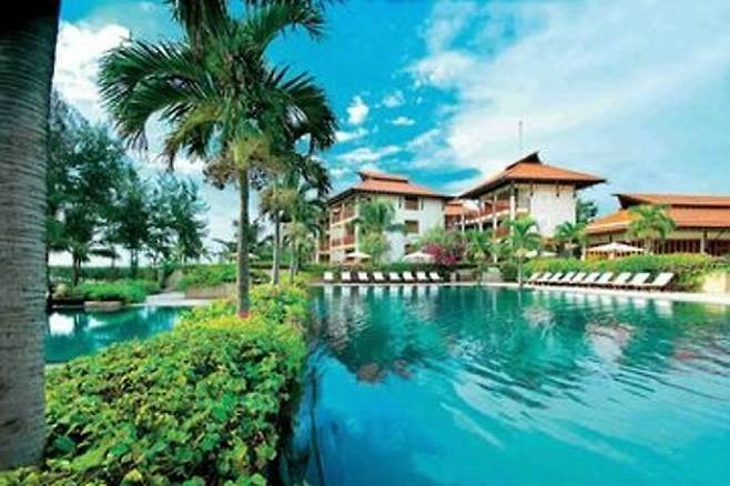 발코니가 있어 쾌적하고 넓은 객실로 만족스러운 휴식을 선사하는 푸라마 리조트 다낭. (사진=땡처리닷컴 제공)