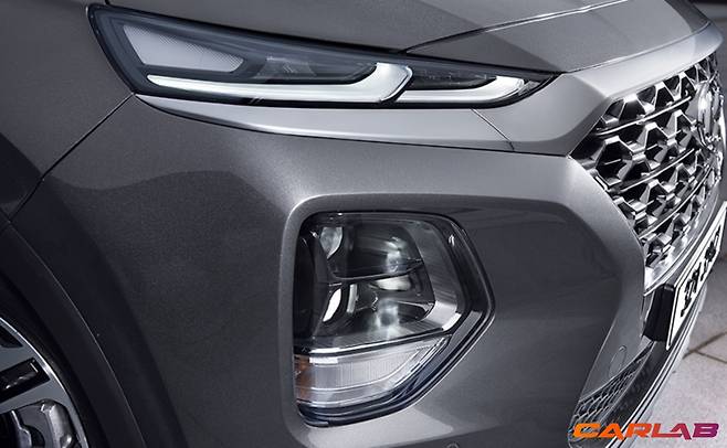 코나에서 봤던 분리형 '컴포지트 램프'