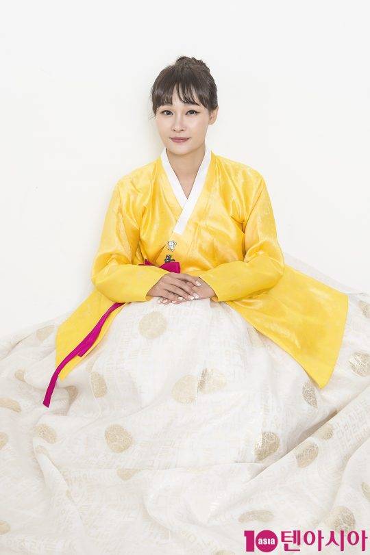 조용필처럼 되고 싶다는 가수 박주희. / 사진=이승현 기자