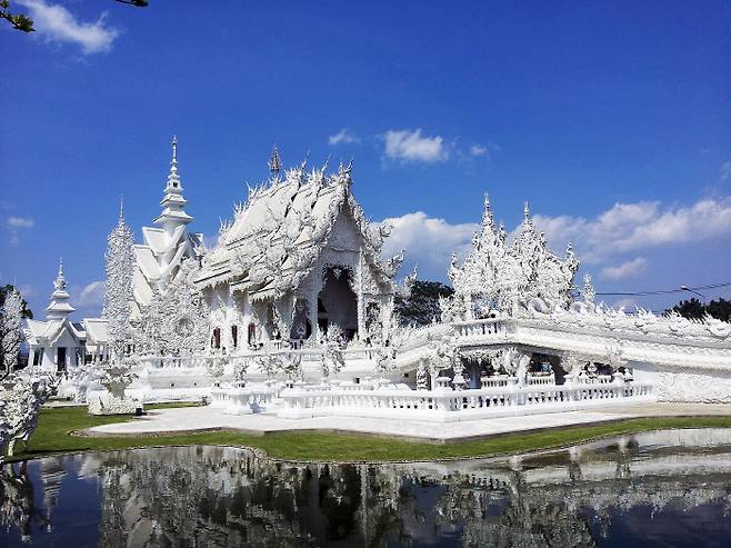치앙마이 백색사원. 사진제공 모두투어