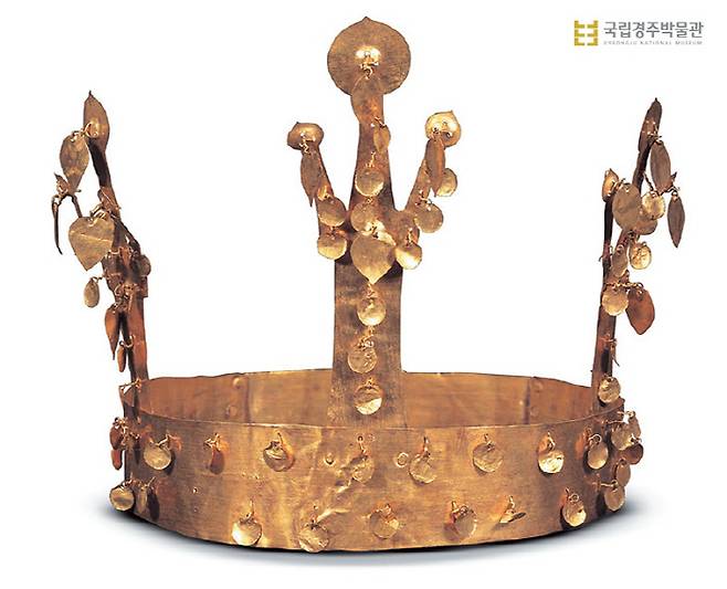 경주 교동 금관