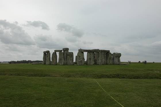 신석기시대의 가장 유명한 기념비 중 하나인 영국의 스톤헨지. 김광현 교수는 "사람이 이 땅에 구조물을 세우는 이유를 생각할 때 스톤헨지를 떠올린다"고 말한다. 스톤헨지는 건축이 지닌 공동의 가치(공동성)를 실현한 최초의 공공건물이라는 점에서다. [사진 김광현]