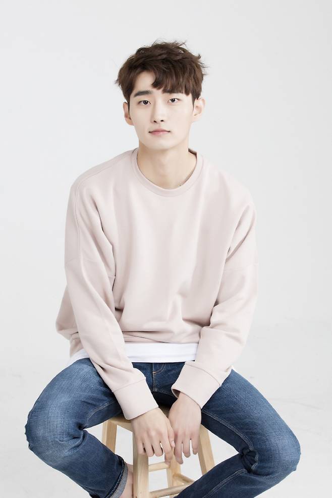 배우 신강우