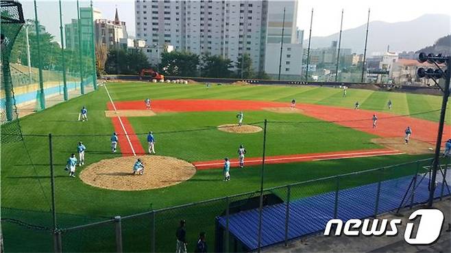 개성고 야구장 전경(부산시 제공) 2018.3.29/뉴스1 © News1