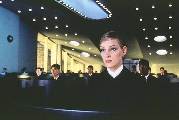영화 <가타카(Gattaca)>(1997)에서 미래 사회는 유전자 조작을 통해 우성 인자만을 남겨 인공수정으로 출산한 인간과 그렇지 않은 인간의 등급을 분류하는 모습으로 그려진다.