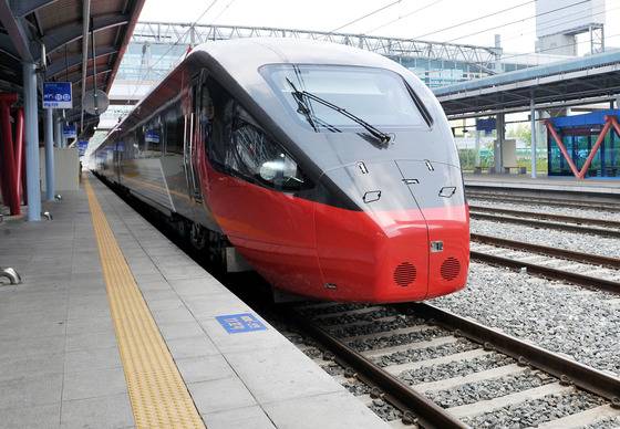 3세대 새마을호인 ITX-새마을호. [중앙포토]