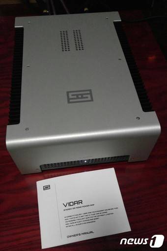 필자의 집에 배달된 'Vidar' 파워앰프.(김편 제공)
