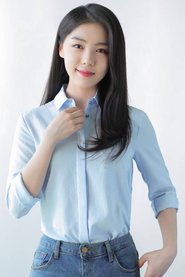 아역 출신 배우 박시우가 최근 전자신문엔터테인먼트와의 인터뷰를 통해 자신의 다양한 매력들과 배우로서의 생각들을 이야기했다. (사진=바니엔커뮤니티 엔터테인먼트 제공)