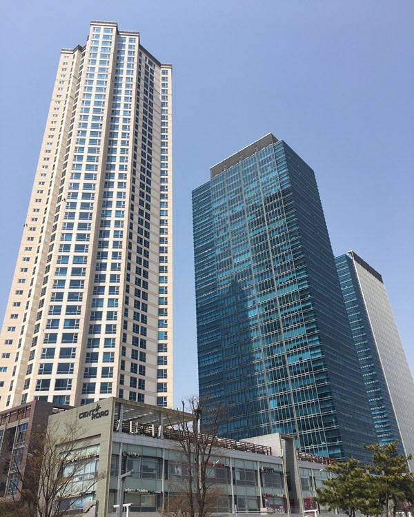 송도국제도시 센트로드 빌딩. /김리영 인턴기자